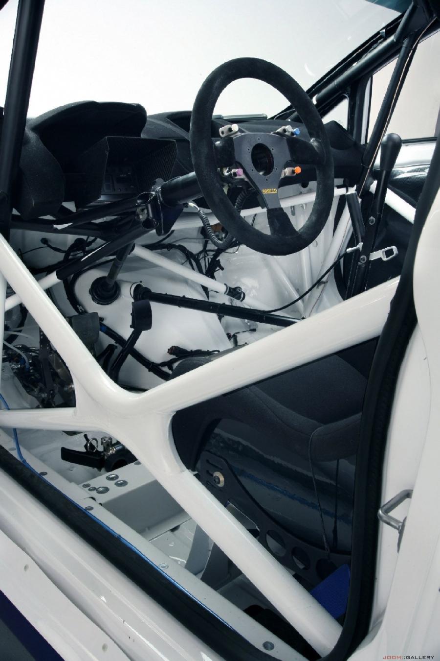  Ford Fiesta S2000 2010 года  (фото 7 из 28)